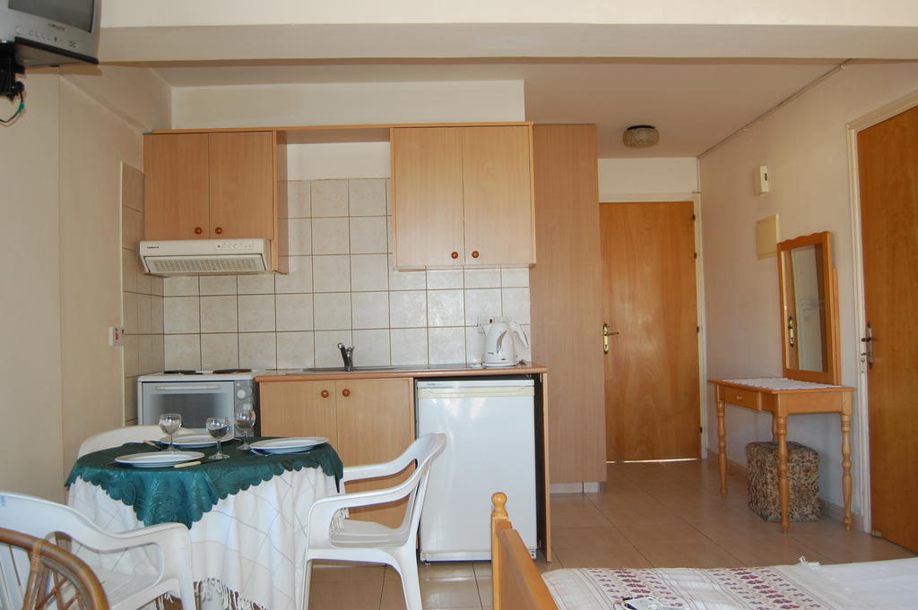 Nicos & Olympia Apartments Polis Rom bilde